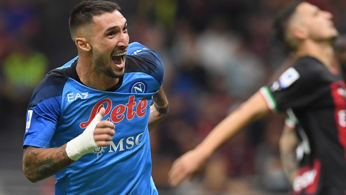 MILAN, ITALY - SEPTEMBER 18: Matteo Politano of Napoli celebrates after scoring the first goal of Napoli during the Serie A match between AC MIlan and SSC Napoli at Stadio Giuseppe Meazza on September 18, 2022 in Milan, Italy. (Photo by SSC NAPOLI/SSC NAPOLI via Getty Images)