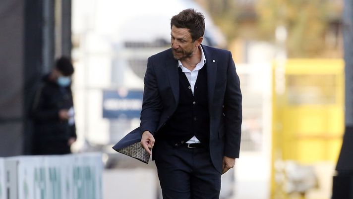 CAGLIARI, ITALY - NOVEMBER 07: Cagliari's Eusebio di Francesco reacts during the Serie A match between Cagliari Calcio and UC Sampdoria at Sardegna Arena on November 07, 2020 in Cagliari, Italy. (Photo by Enrico Locci/Getty Images) CAGLIARI, ITALY - NOVEMBER 07: Cagliari's Eusebio di Francesco reacts during the Serie A match between Cagliari Calcio and UC Sampdoria at Sardegna Arena on November 07, 2020 in Cagliari, Italy. (Photo by Enrico Locci/Getty Images)
