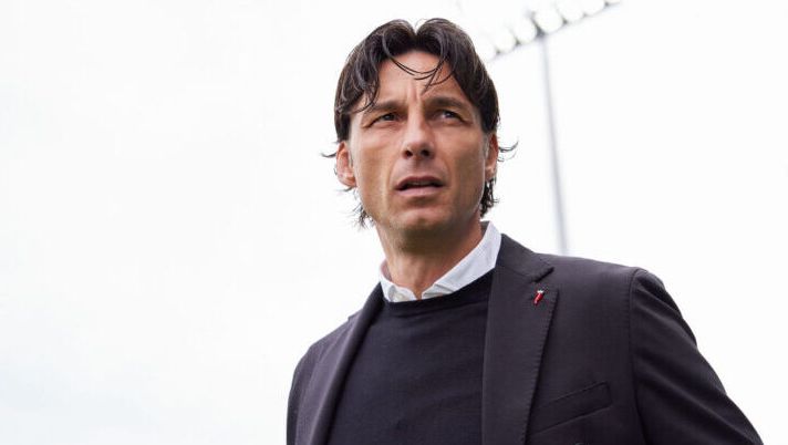 REGGIO NELL'EMILIA, ITALY - APRIL 01: Gabriele Cioffi, head coach of Udinese Calcio looks on during the Serie A TIM match between US Sassuolo and Udinese Calcio at Mapei Stadium - Citta' del Tricolore on April 01, 2024 in Reggio nell'Emilia, Italy. (Photo by Emmanuele Ciancaglini/Getty Images) Cioffi: “Samardzic, partita grigia. Lucca, Kamara, Pereyra, Thauvin, Bijol, Brenner…” - immagine 1