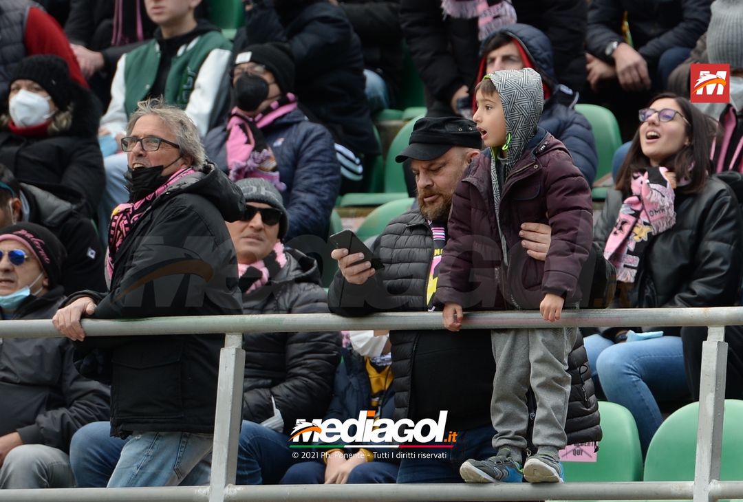 FOTO, i tifosi allo stadio per Palermo – Bari 0-0 (Gallery) - immagine 35