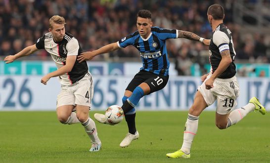 MILAN, ITALY - OCTOBER 06: Lautaro Martinez of FC Internazionale is challenged by Matthijs de Ligt (L) of Juventus during the Serie A match between FC Internazionale and Juventus at Stadio Giuseppe Meazza on October 6, 2019 in Milan, Italy. (Photo by Emilio Andreoli/Getty Images) MILAN, ITALY - OCTOBER 06: Lautaro Martinez of FC Internazionale is challenged by Matthijs de Ligt (L) of Juventus during the Serie A match between FC Internazionale and Juventus at Stadio Giuseppe Meazza on October 6, 2019 in Milan, Italy. (Photo by Emilio Andreoli/Getty Images)