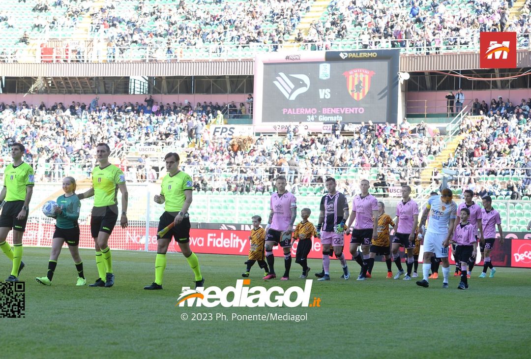 FOTO Palermo-Benevento 1-1, 34ª giornata di Serie B 2022-2023 (La Gallery) - immagine 38