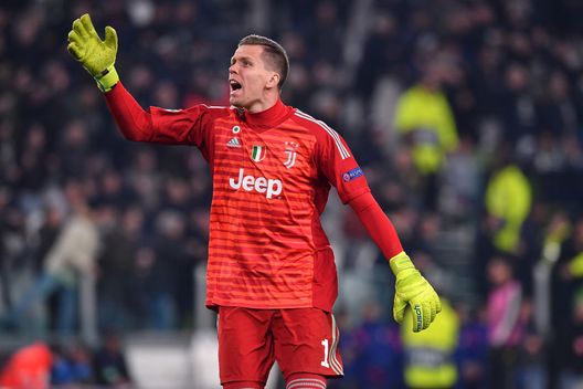 TURIN, ITALY - MARCH 12: Juventus goalkeeper Wojciech Szczesny celebrates after the second goal scored by Cristiano Ronaldo during the UEFA Champions League Round of 16 Second Leg match between Juventus and Club de Atletico Madrid at Allianz Stadium on March 12, 2019 in Turin, Italy. (Photo by Valerio Pennicino - Juventus FC/Juventus FC via Getty Images) TURIN, ITALY - MARCH 12: Juventus goalkeeper Wojciech Szczesny celebrates after the second goal scored by Cristiano Ronaldo during the UEFA Champions League Round of 16 Second Leg match between Juventus and Club de Atletico Madrid at Allianz Stadium on March 12, 2019 in Turin, Italy. (Photo by Valerio Pennicino - Juventus FC/Juventus FC via Getty Images)
