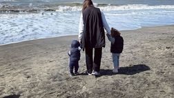 Gita al mare per la famiglia Pellegrini, la moglie Veronica: “Il mio tutto”