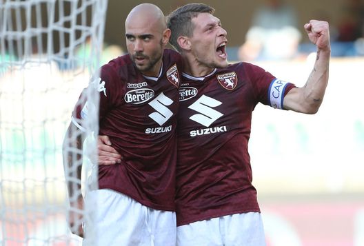  VERONA, ITALY - SEPTEMBER 30: Simone Zaza (R) of Torino FC celebrates with his team-mate Andrea Belotti (L) after scoring the opening goal during the Serie A match between Chievo Verona and Torino FC at Stadio Marc'Antonio Bentegodi on September 30, 2018 in Verona, Italy. (Photo by Marco Luzzani/Getty Images) 