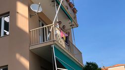FOTO, Virtus Entella-Palermo: spunta bandiera rosanero su un balcone a Chiavari…