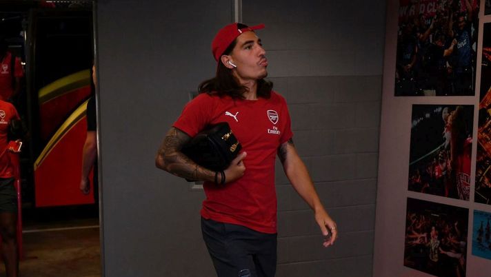 Arsenal, Bellerin si sfoga: “Io vittima di insulti omofobi, i tifosi mi chiamano lesbica” 