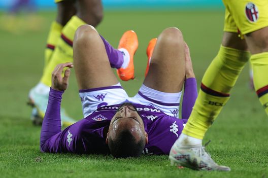 FLORENCE, ITALY - FEBRUARY 05: Arthur Mendonça Cabral of ACF Fiorentina reacts during the Serie A match between ACF Fiorentina and Bologna FC at Stadio Artemio Franchi on February 5, 2023 in Florence, Italy. (Photo by Gabriele Maltinti/Getty Images) Jovic o Cabral? Serve la scossa. Italiano obbligato a scegliere- immagine 2