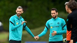 Calhanoglu o Brozovic, chi sarà la mente dell’Inter? Inzaghi studia una nuova soluzione