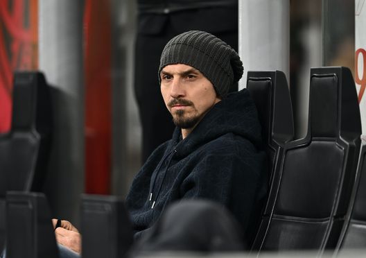 Zlatan Ibrahimovic (attaccante AC Milan) a bordo campo durante Milan-Sampdoria 1-0 (Serie A 2021-2022) | News (Getty Images) Zlatan Ibrahimovic AC Milan