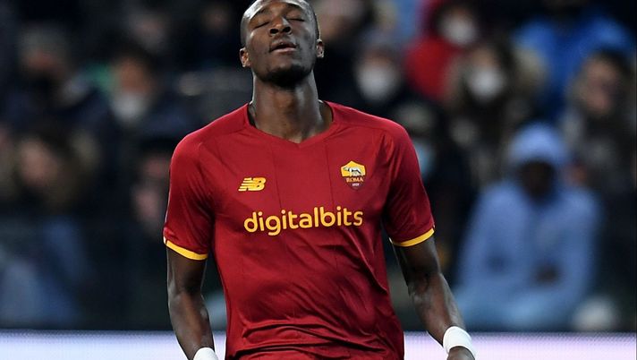 Giudice Sportivo, nona ammonizione per Abraham: l’inglese entra in diffida - immagine 1