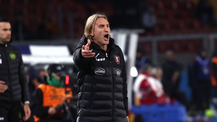 LECCE, ITALY - JANUARY 27: Head coach of Salernitana Davide Nicola gestures during the Serie A match between US Lecce and Salernitana at Stadio Via del Mare on January 27, 2023 in Lecce, Italy.(Photo by Maurizio Lagana/Getty Images) Nicola: “Non possiamo crocifiggere Nicolussi per il rigore. Dia troppo largo? Vi dico che…” - immagine 1