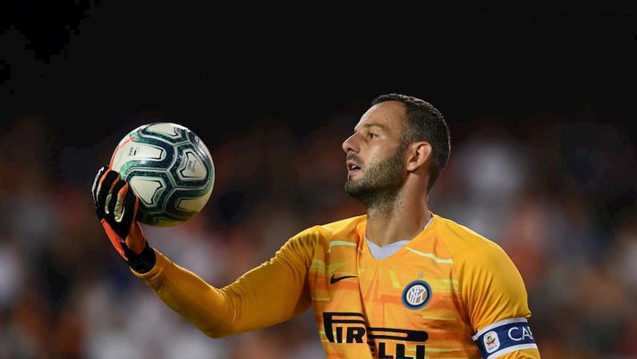 Valencia-Inter, un bimbo scrive ad Handanovic e gli propone uno scambio Valencia-Inter, un bimbo scrive ad Handanovic e gli propone uno scambio