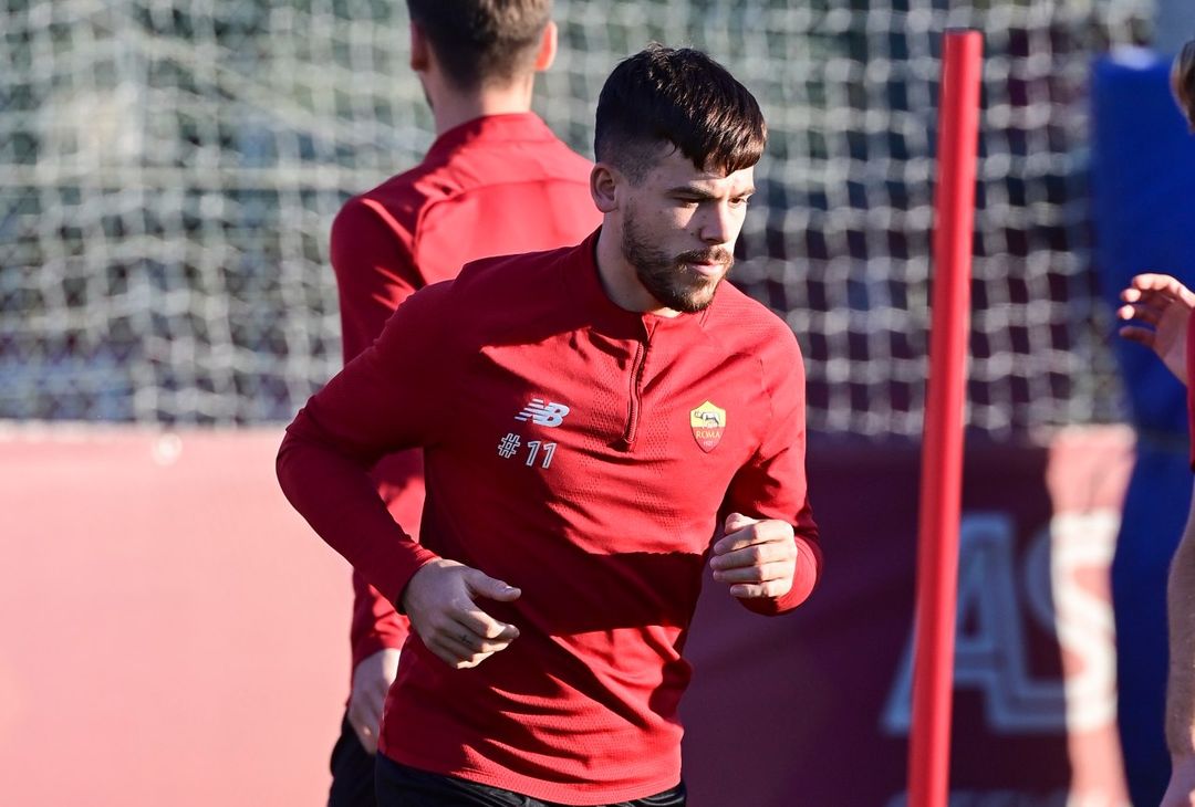 Mourinho respira: a Trigoria Pellegrini e Kumbulla in gruppo – FOTO GALLERY - immagine 28