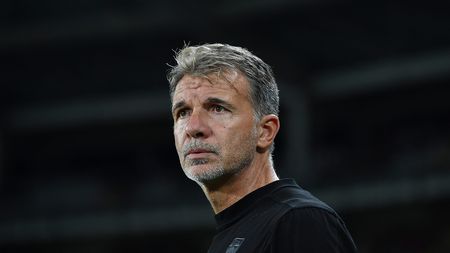TURIN, ITALY - SEPTEMBER 04: US Lecce head coach Marco Baroni looks on during the Serie A match between Torino FC and US Lecce at Stadio Olimpico di Torino on September 5, 2022 in Turin, Italy. (Photo by Valerio Pennicino/Getty Images)