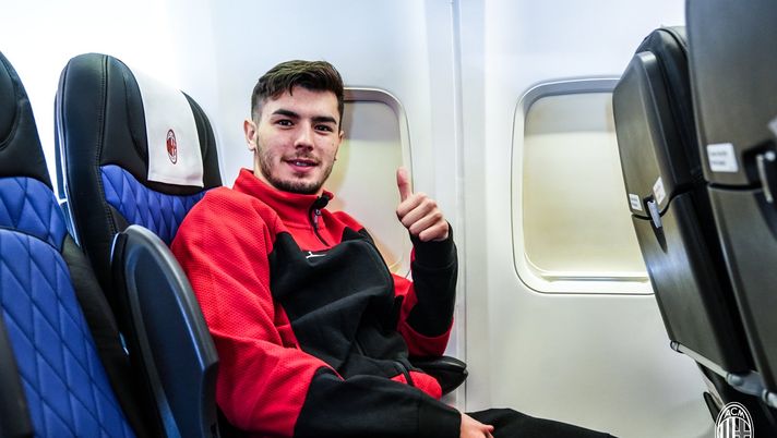 Brahim Diaz, in viaggio verso Manchester (acmilan.com) 