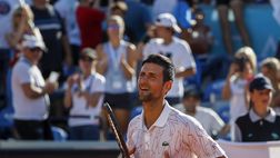 Tennis, Djokovic squalificato per pallina contro giudice