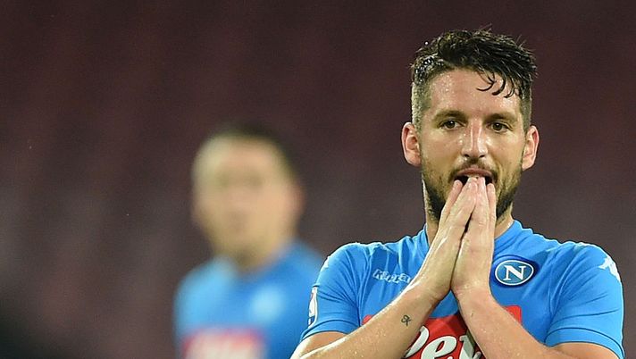 Napoli, Mertens: “Mi trovo bene a giocare da falso nueve. Occhio alla Dinamo Kiev” Napoli, Mertens: “Mi trovo bene a giocare da falso nueve. Occhio alla Dinamo Kiev”