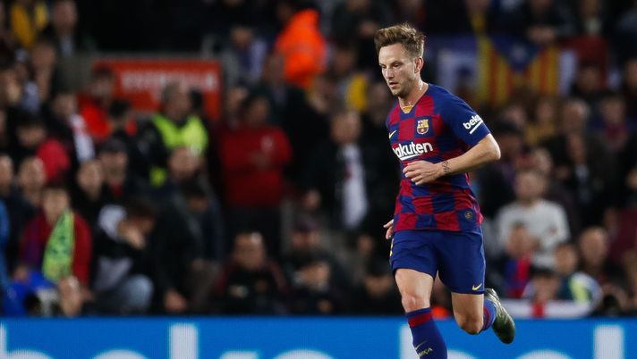 BARCELONA, SPAIN - DECEMBER 18: Ivan Rakitic of FC Barcelona runs with the ball during the Liga match between FC Barcelona and Real Madrid CF at Camp Nou on December 18, 2019 in Barcelona, Spain. (Photo by Eric Alonso/Getty Images) BARCELONA, SPAIN - DECEMBER 18: Ivan Rakitic of FC Barcelona runs with the ball during the Liga match between FC Barcelona and Real Madrid CF at Camp Nou on December 18, 2019 in Barcelona, Spain. (Photo by Eric Alonso/Getty Images)