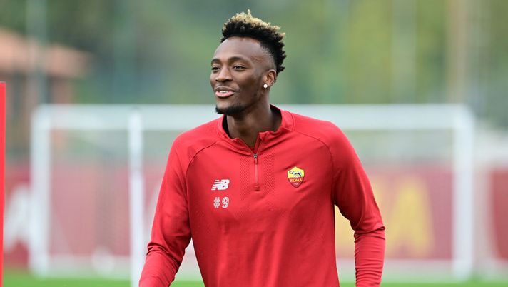 Roma-Milan sarà anche Abraham contro Tomori, amici da una vita - immagine 1