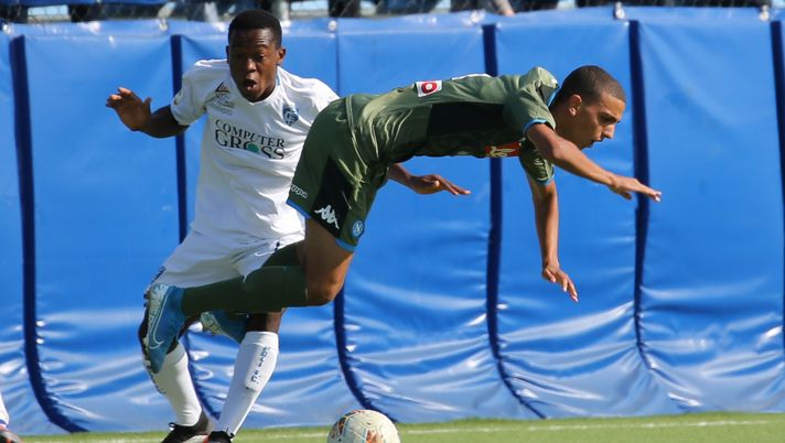 EMPOLI, ITALY - OCTOBER 07: Salif Kader Sidibe of Empoli FC battles for the ball with Karim Zedadka of SSC Napoli during the Serie A Primavera match between Empoli U19 and Napoli U19 on October 7, 2019 in Empoli, Italy.  (Photo by Gabriele Maltinti/Getty Images)