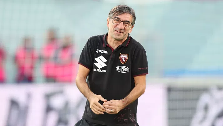 FLORENCE, ITALY - AUGUST 28: Ivan Juric manager of Torino FC gestures during the Serie A match between ACF Fiorentina and Torino FC at Stadio Artemio Franchi on August 28, 2021 in Florence, Italy .  (Photo by Gabriele Maltinti/Getty Images)
