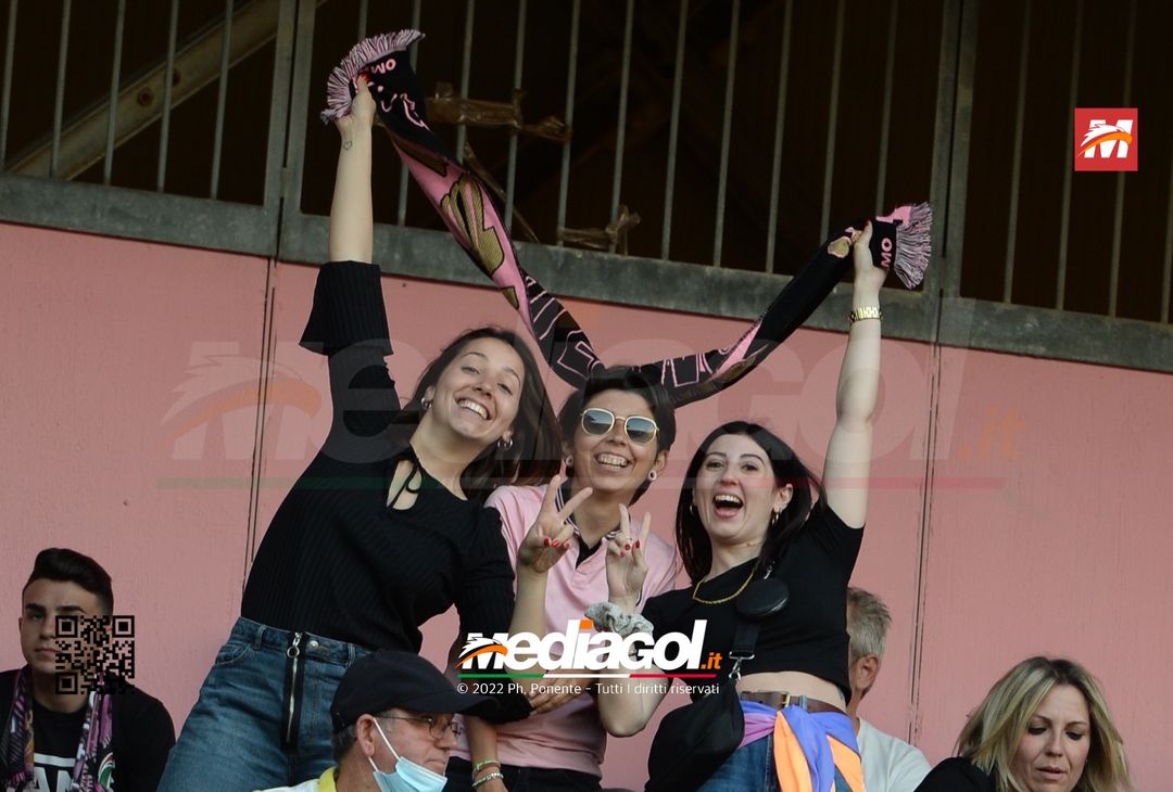 Fototifo, i tifosi allo stadio per Palermo-Virtus Entella 2-2 (gallery) - immagine 59