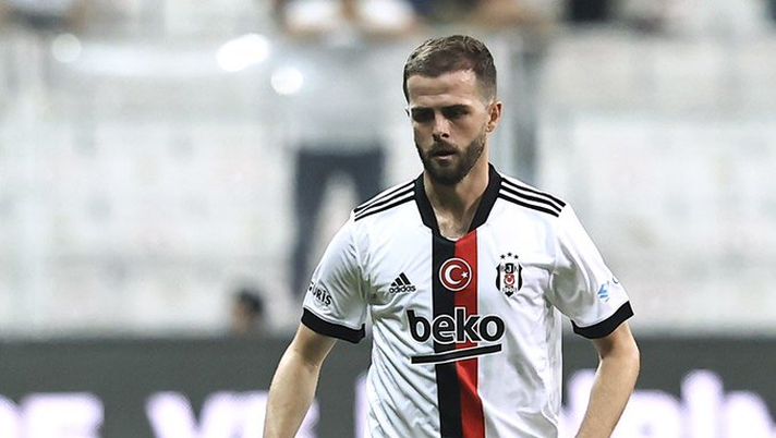 Via il tecnico, Pjanic e Batshuayi alla riscossa: derby di Istanbul, il Besiktas adesso sogna Via il tecnico, Pjanic e Batshuayi alla riscossa: derby di Istanbul, il Besiktas adesso sogna - immagine 1