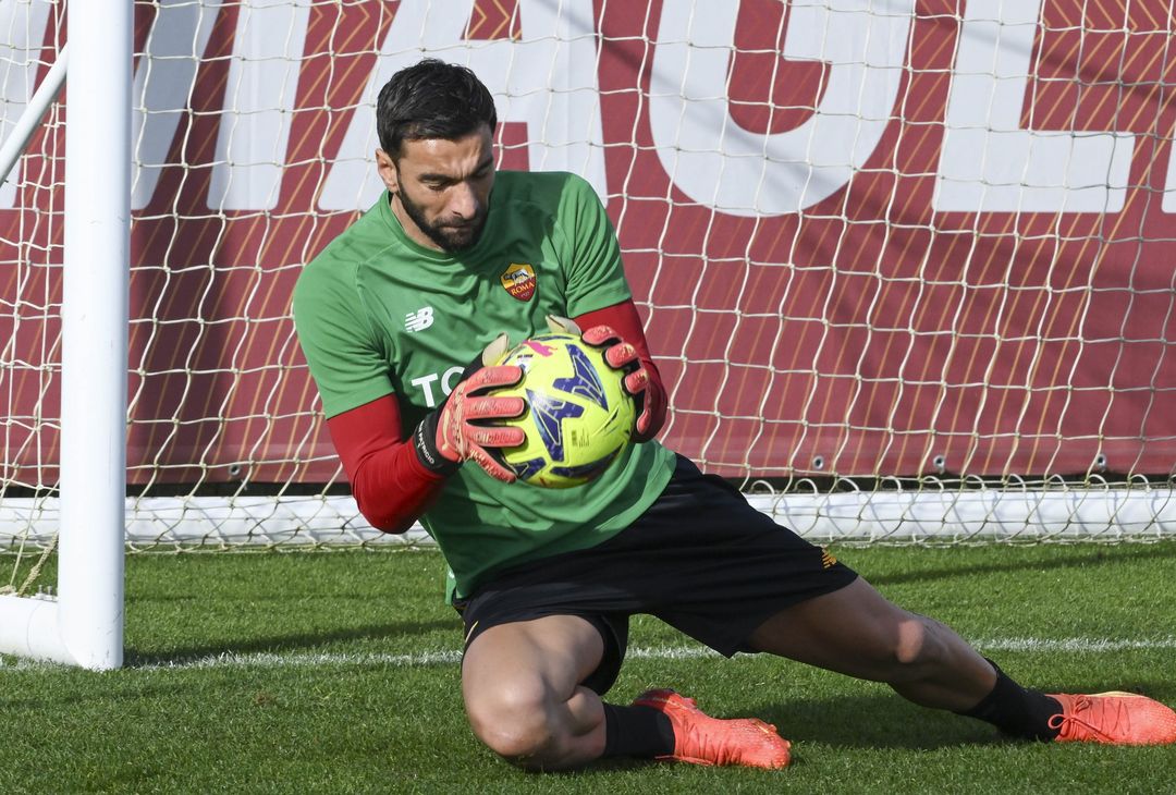 Roma, l’allenamento a Trigoria in vista del match con il Bologna – FOTO GALLERY - immagine 4
