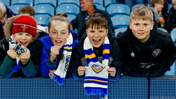 Tutti pazzi per il Leeds: a Elland Road quasi 10mila spettatori. Ma gioca l’Under 23…
