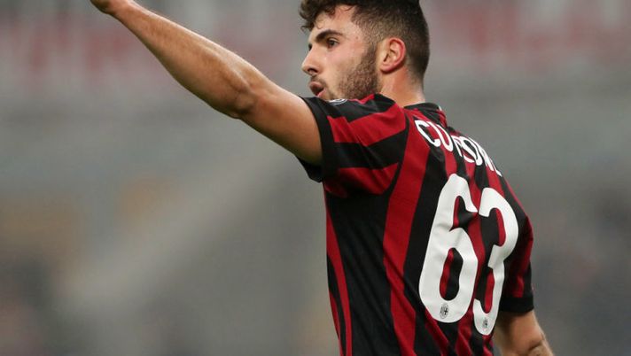 MILAN, ITALY - JANUARY 28: Patrick Cutrone of AC Milan gestures during the serie A match between AC Milan and SS Lazio at Stadio Giuseppe Meazza on January 28, 2018 in Milan, Italy. (Photo by Marco Luzzani/Getty Images) Milan, gli aggiornamenti sull’attacco: André Silva, Calhanoglu e le idee di Gattuso - immagine 1