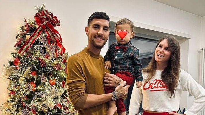 Le feste dei romanisti, Pellegrini: “Buon Natale”. Dybala brinda: “Per voi” Le feste dei romanisti, Pellegrini: “Buon Natale”. Dybala brinda: “Per voi” - immagine 1