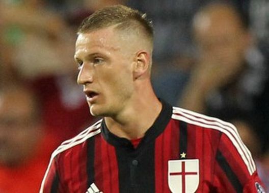 Ignazio Abate (Fonte foto: www.calciomercatonews.com) Ignazio Abate (Fonte foto: www.calciomercatonews.com)
