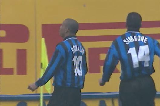 Zamorano: “Da Roberto Carlos a Ronaldo il Fenomeno: ecco la mia top 11”- immagine 2