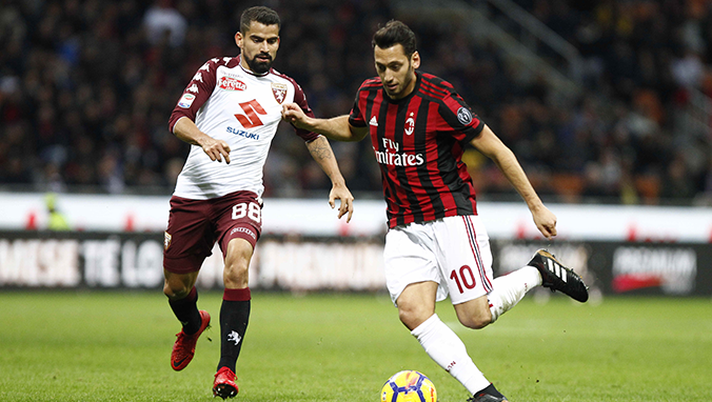 Tomás Rincón e Hakan Çalhanoglu in Milan-Torino 0-0 del 2017-2018 (credits: acmilan.com) 