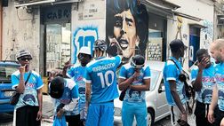 FOTO Il bellissimo omaggio del rapper Rondodasosa a Maradona e a Napoli