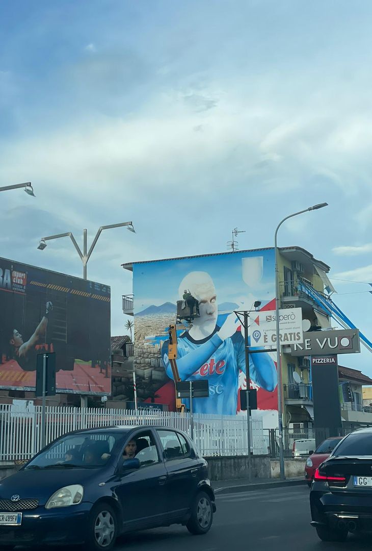 GALLERY In fase di lavorazione un nuovo murales per Piotr Zielinski: il luogo- immagine 1