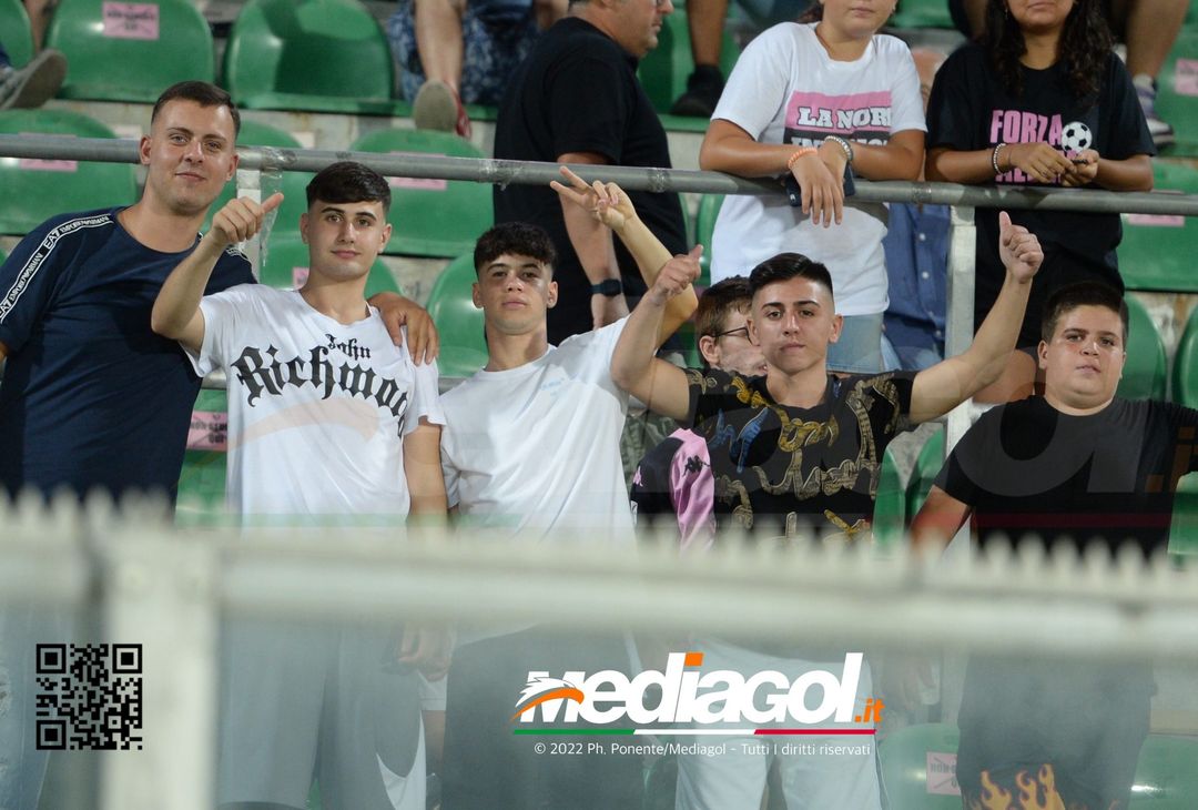 FOTOTIFO, Palermo-Ascoli 2-3: i tifosi allo stadio “Renzo Barbera” (Gallery) - immagine 42