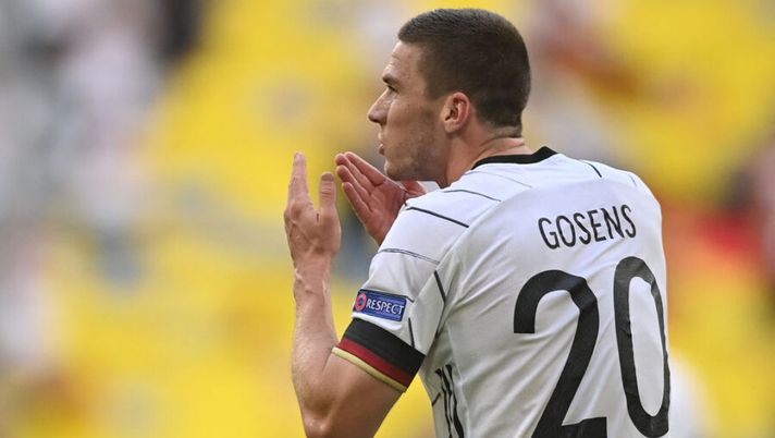 Germany's defender Robin Gosens celebrates scoring his team's fourth goal during the UEFA EURO 2020 Group F football match between Portugal and Germany at Allianz Arena in Munich, Germany, on June 19, 2021. (Photo by PHILIPP GUELLAND / POOL / AFP) (Photo by PHILIPP GUELLAND/POOL/AFP via Getty Images) Gosens e le visite, via libera già da ieri in segreto: quando si prevede il rientro in campo - immagine 1