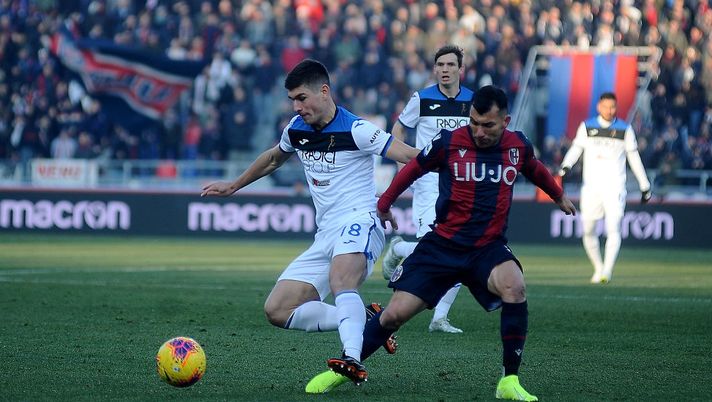 BOLOGNA, ITALY - DECEMBER 15: Ruslan Malinovskyi of Atalanta BC in action during the Serie A match between Bologna FC and Atalanta BC at Stadio Renato Dall'Ara on December 15, 2019 in Bologna, Italy. (Photo by Mario Carlini / Iguana Press/Getty Images) 