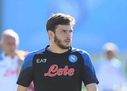 (Photo by SSC NAPOLI/SSC NAPOLI via Getty Images) Kvara
