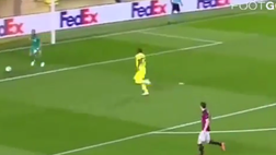 VIDEO / Bičík emula Hart, svarione pazzesco e foto di Bakambu in EL