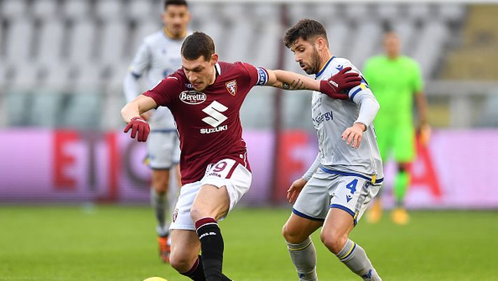 TURIN, ITALY - JANUARY 06: Andrea Belotti of Torino F.C. battles for possession with Miguel Veloso of Hellas Verona F.C. during the Serie A match between Torino FC and Hellas Verona FC at Stadio Olimpico di Torino on January 06, 2021 in Turin, Italy. Sporting stadiums around Italy remain under strict restrictions due to the Coronavirus Pandemic as Government social distancing laws prohibit fans inside venues resulting in games being played behind closed doors. (Photo by Valerio Pennicino/Getty Images) TURIN, ITALY - JANUARY 06: Andrea Belotti of Torino F.C. battles for possession with Miguel Veloso of Hellas Verona F.C. during the Serie A match between Torino FC and Hellas Verona FC at Stadio Olimpico di Torino on January 06, 2021 in Turin, Italy. Sporting stadiums around Italy remain under strict restrictions due to the Coronavirus Pandemic as Government social distancing laws prohibit fans inside venues resulting in games being played behind closed doors. (Photo by Valerio Pennicino/Getty Images)