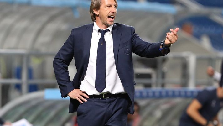 REGGIO NELL'EMILIA, ITALY - JUNE 09: FC Internazionale coach Stefano Vecchi shouts to his players during the Serie A Primavera Playoff Final match between FC Internazionale U19 and ACF Fiorentina U19 at Mapei Stadium - Citta' del Tricolore on June 9, 2018 in Reggio nell'Emilia, Italy. (Photo by Marco Luzzani - Inter/FC Internazionale via Getty Images) FeralpiSalò