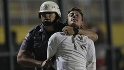 Libertadores, pesanti scontri: sospesa Santos-Independiente