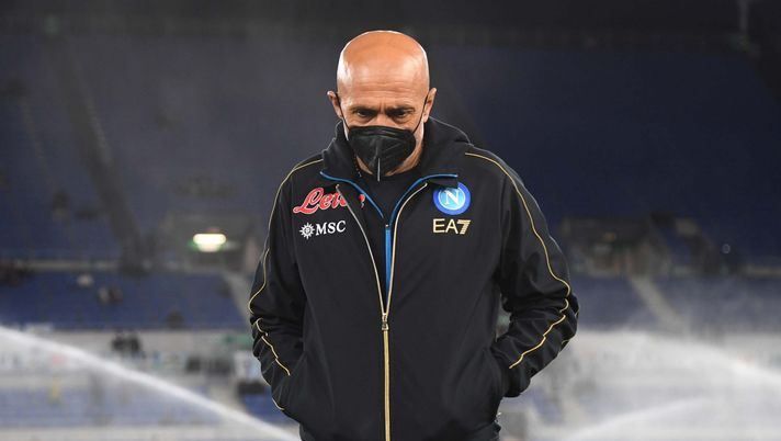 ROME, ITALY - FEBRUARY 27: Luciano Spalletti of Napoli during the Serie A match between SS Lazio and SSC Napoli at Stadio Olimpico on February 27, 2022 in Rome, Italy. (Photo by SSC NAPOLI/SSC NAPOLI via Getty Images) roma napoli spalletti