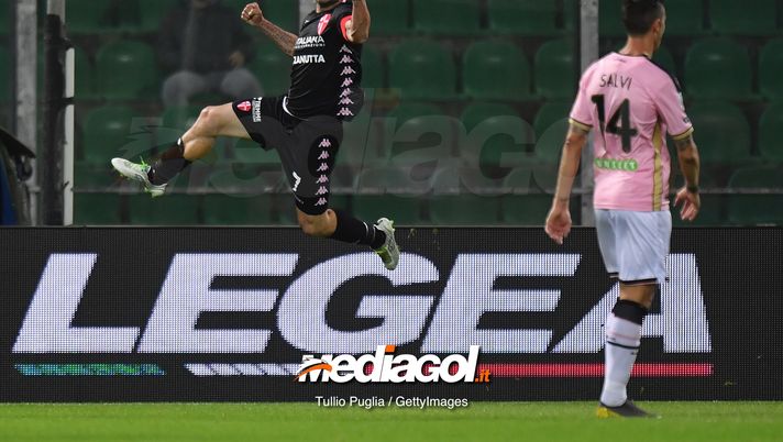 PALERMO, ITALY - APRIL 22: Nico Pulzetti of Padova celebrates after scoring the equalizing goal during the Serie B match between US Citta di Palermo and Padova at Stadio Renzo Barbera on April 22, 2019 in Palermo, Italy. (Photo by Tullio M. Puglia/Getty Images) 