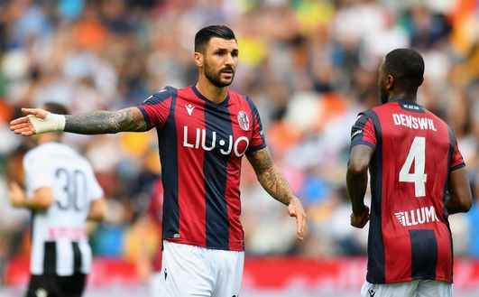 UDINE, ITALY - SEPTEMBER 29: Roberto Soriano of Bologna FC gestures during the Serie A match between Udinese Calcio and Bologna FC at Stadio Friuli on September 29, 2019 in Udine, Italy. (Photo by Alessandro Sabattini/Getty Images) UDINE, ITALY - SEPTEMBER 29: Roberto Soriano of Bologna FC gestures during the Serie A match between Udinese Calcio and Bologna FC at Stadio Friuli on September 29, 2019 in Udine, Italy. (Photo by Alessandro Sabattini/Getty Images)