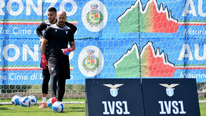 AURONZO DI CADORE, ITALY - JULY 21: Pepe Reina of SS Lazio goalkeeper during the SS Lazio training session on July 21, 2021 in Auronzo di Cadore, Italy. (Photo by Marco Rosi - SS Lazio/Getty Images) 