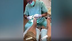 VIDEO / Totti cura i suoi piedi d’oro: posta la seduta di pedicure